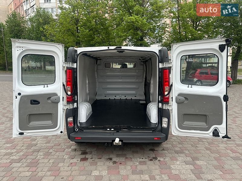 Вантажний фургон Renault Trafic 2014 в Рівному
