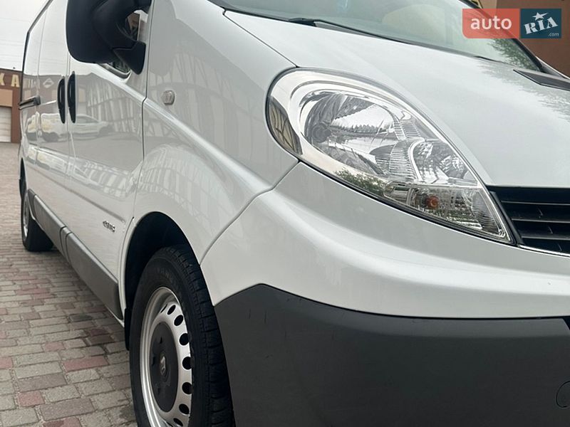 Вантажний фургон Renault Trafic 2014 в Рівному