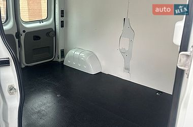 Вантажний фургон Renault Trafic 2014 в Рівному