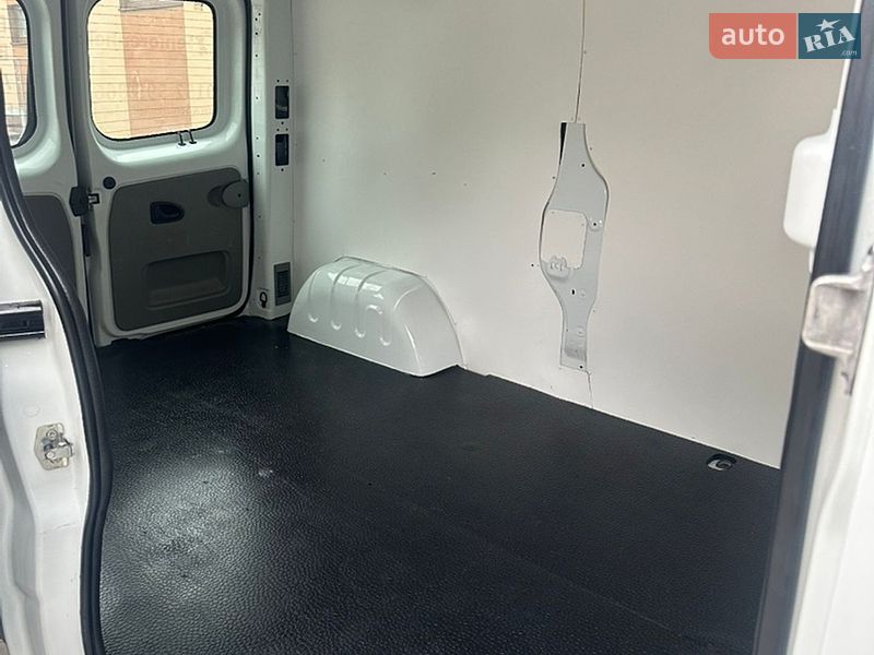 Вантажний фургон Renault Trafic 2014 в Рівному