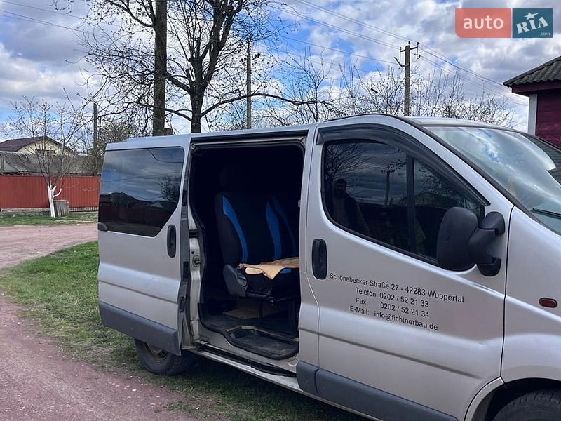 Мінівен Renault Trafic 2004 в Овручі фото 4 Мінівен Renault Trafic 2004 в Овручі