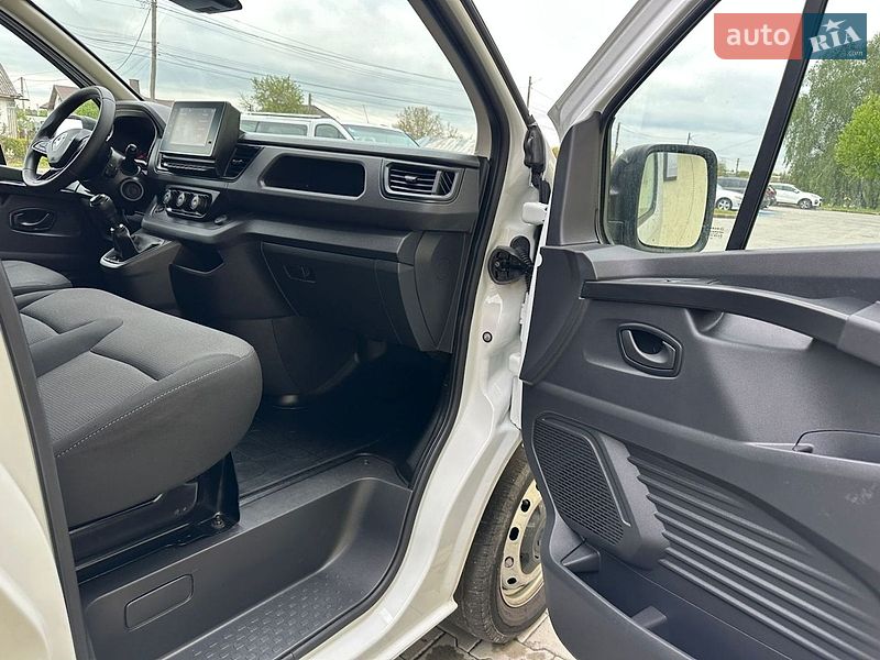 Грузовой фургон Renault Trafic 2023 в Киеве