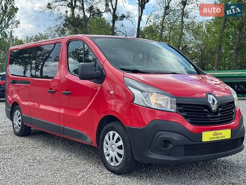 Мінівен Renault Trafic 2016 в Умані