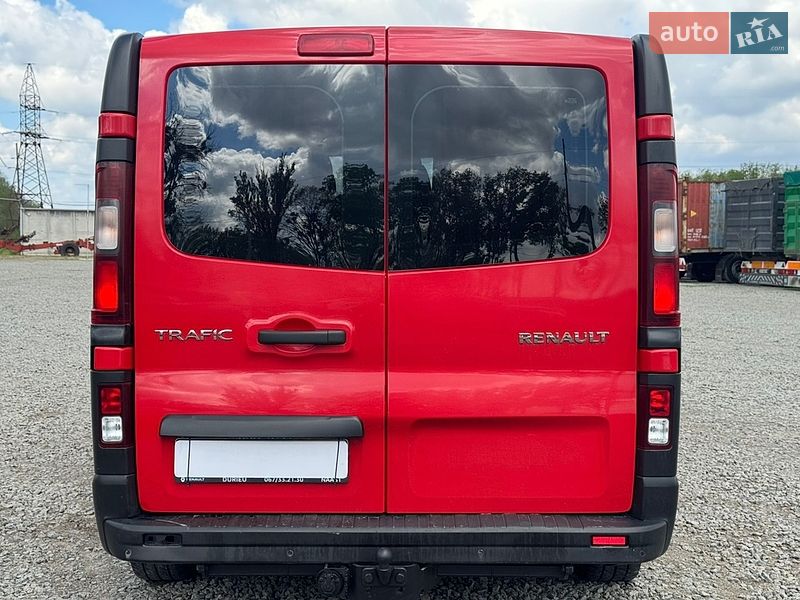 Мінівен Renault Trafic 2016 в Умані