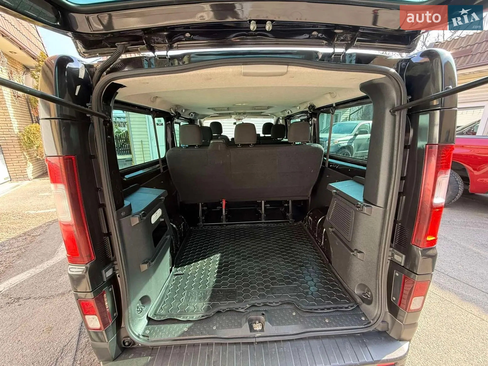 2016 Renault Trafic - мініатюра 12