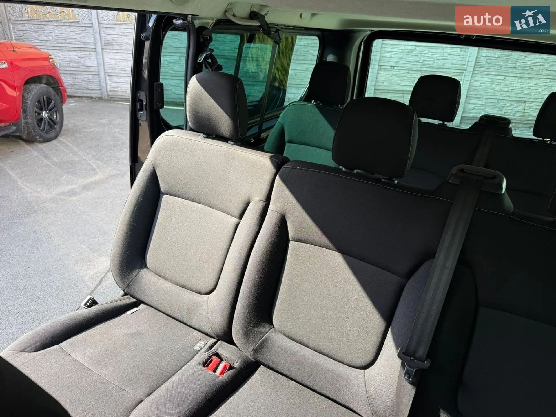 2016 Renault Trafic - мініатюра 16