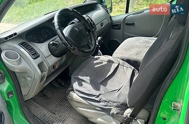 Мінівен Renault Trafic 2005 в Шумську