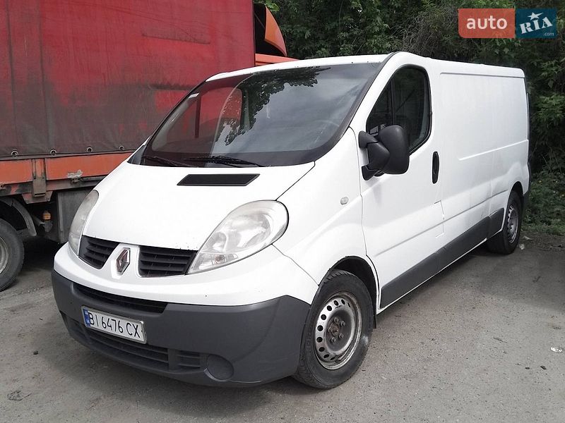 Вантажний фургон Renault Trafic 2008 в Полтаві