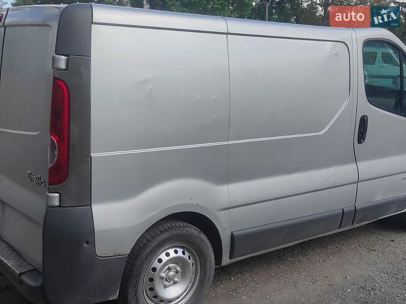 Грузовой фургон Renault Trafic 2007 в Тернополе