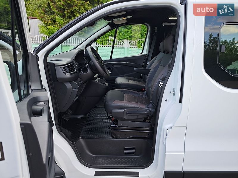 Минивэн Renault Trafic 2022 в Дубно