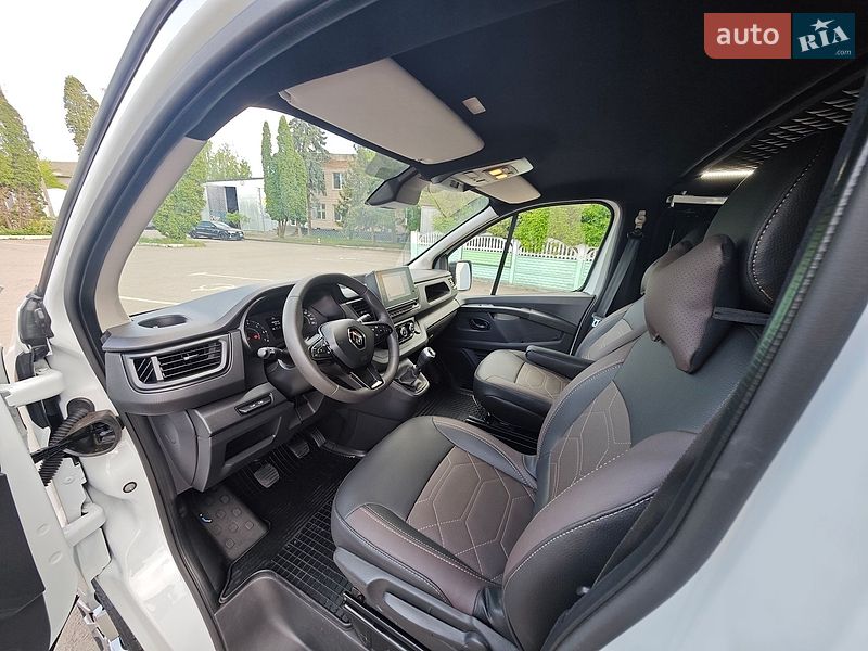 Минивэн Renault Trafic 2022 в Дубно