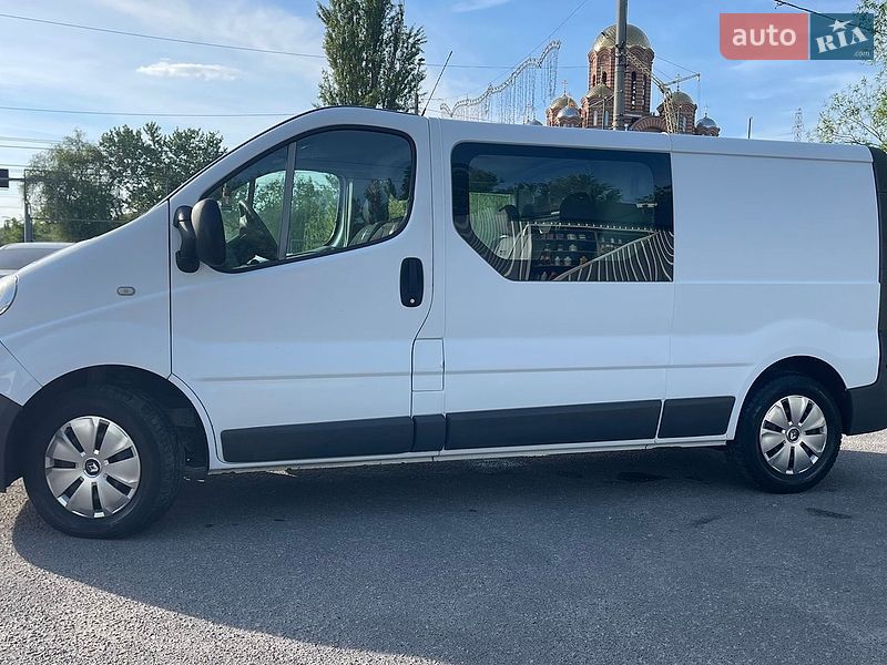 Вантажопасажирський фургон Renault Trafic 2012 в Вінниці
