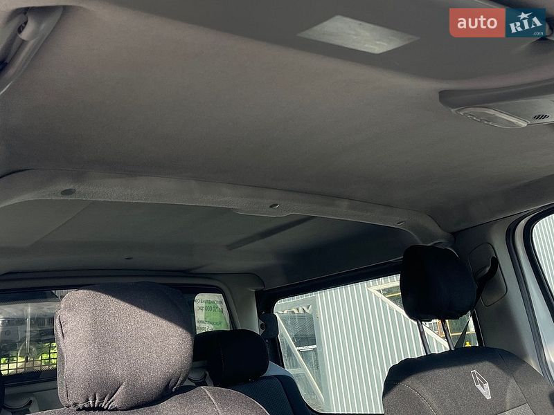 Вантажопасажирський фургон Renault Trafic 2012 в Вінниці