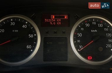 Вантажопасажирський фургон Renault Trafic 2012 в Вінниці