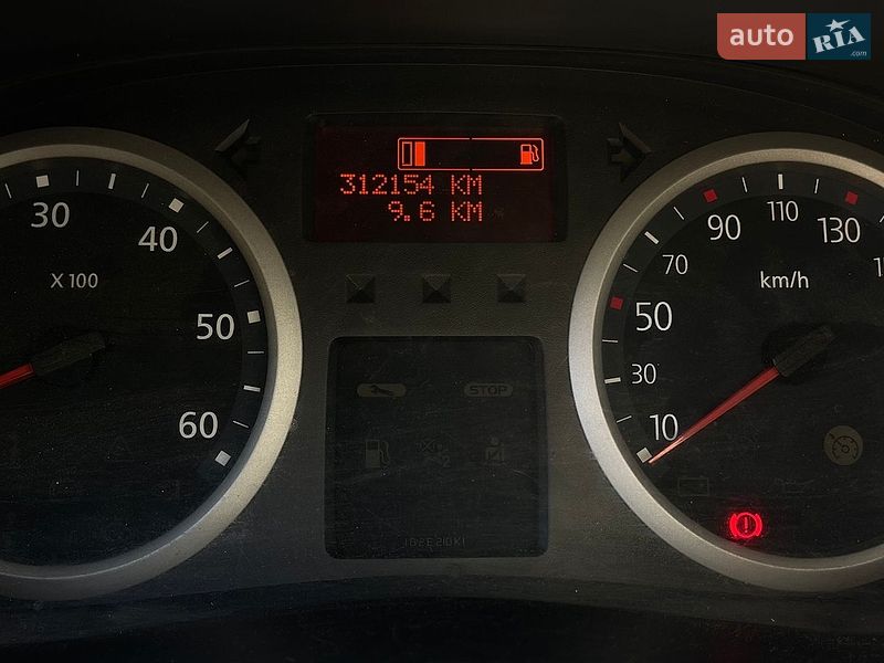 Вантажопасажирський фургон Renault Trafic 2012 в Вінниці