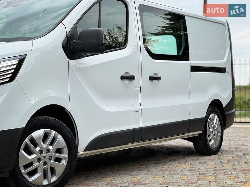 Вантажний фургон Renault Trafic 2023 в Дрогобичі