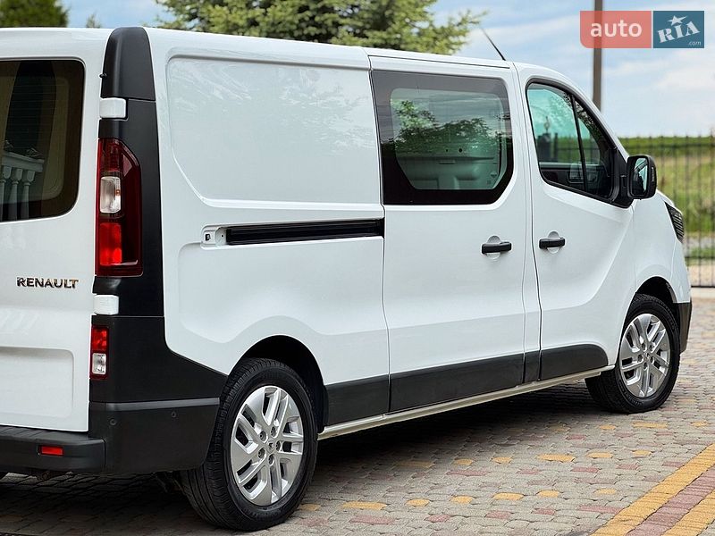 Вантажний фургон Renault Trafic 2023 в Дрогобичі
