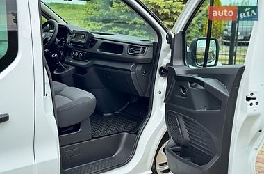 Вантажний фургон Renault Trafic 2023 в Дрогобичі