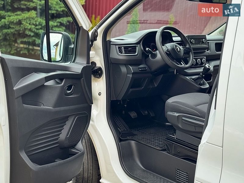 Вантажний фургон Renault Trafic 2023 в Дрогобичі