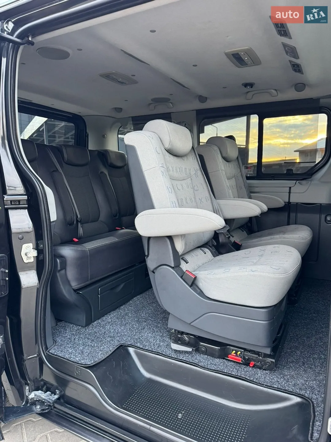 2012 Renault Trafic - мініатюра 48
