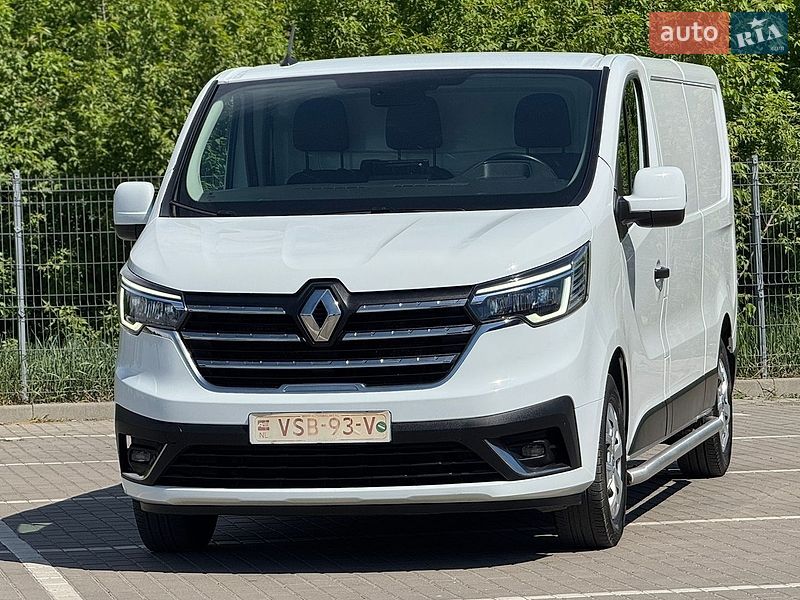 Вантажний фургон Renault Trafic 2022 в Дубні