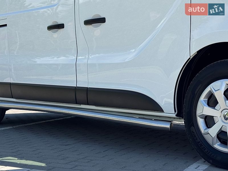 Вантажний фургон Renault Trafic 2022 в Дубні