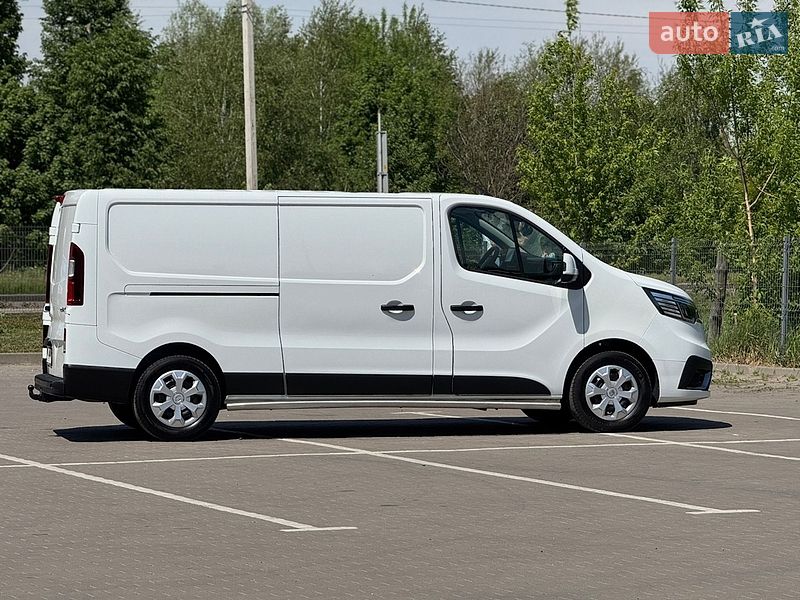 Вантажний фургон Renault Trafic 2022 в Дубні