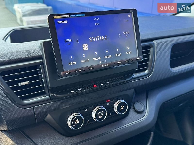 Вантажний фургон Renault Trafic 2022 в Дубні