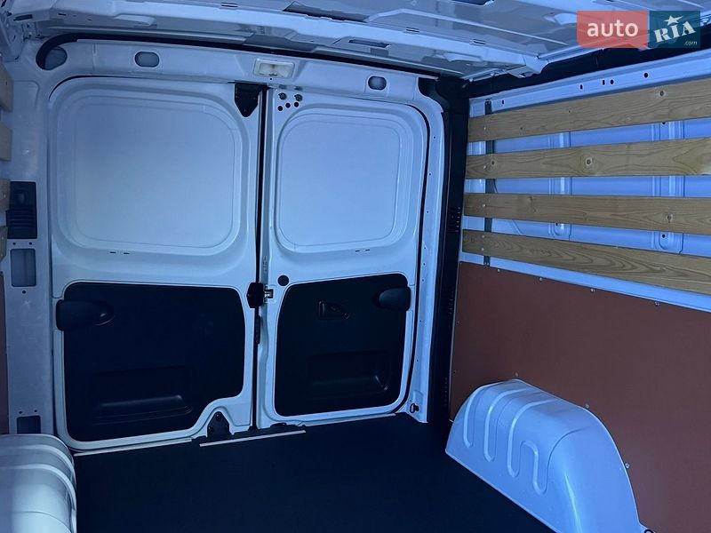 Вантажний фургон Renault Trafic 2022 в Дубні