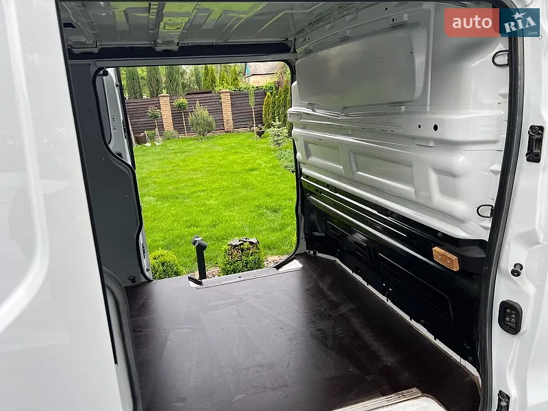 Renault Trafic 2018 VIN VF1FL000561283207 фото оголошення 16 з 68