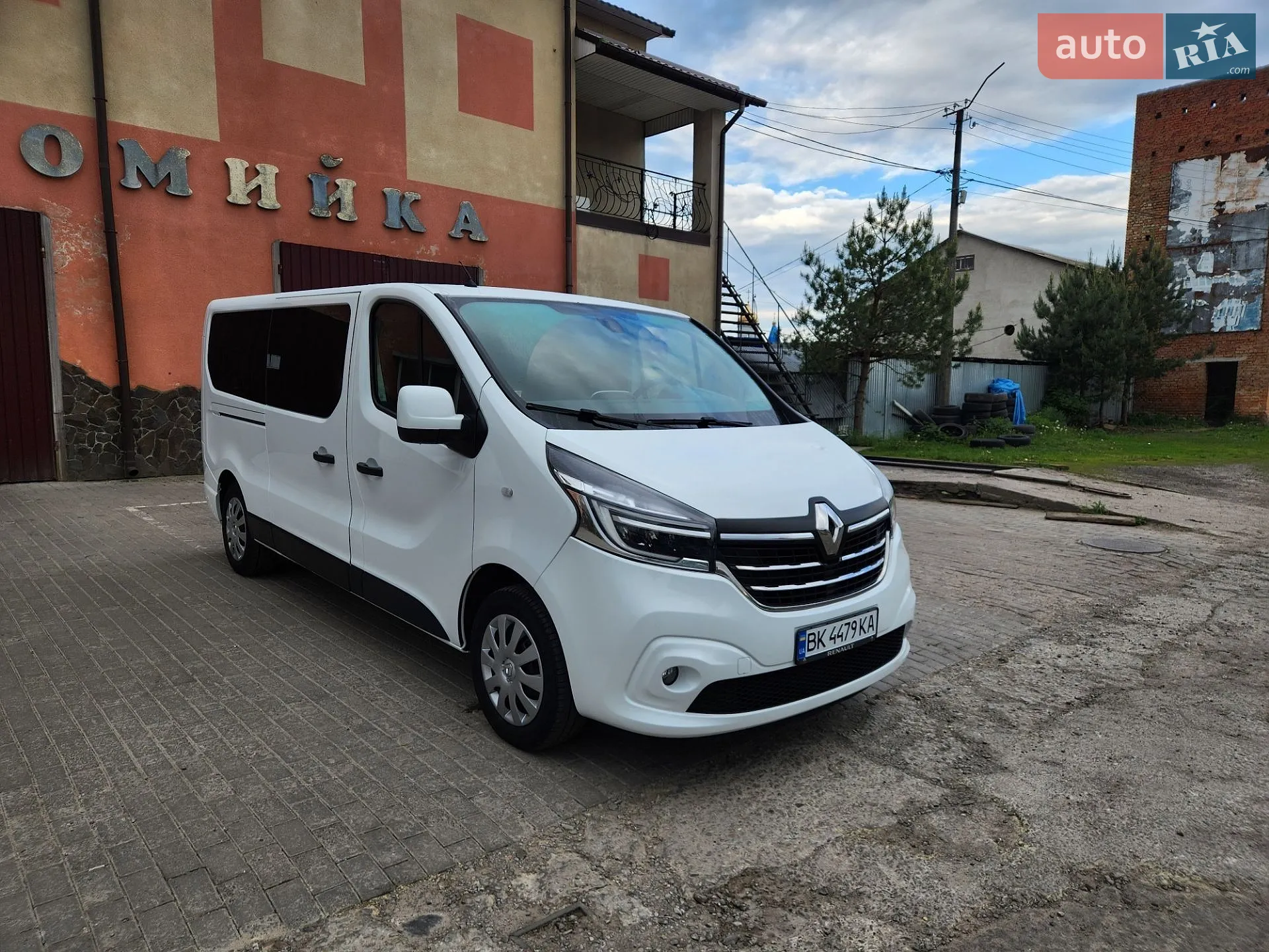 2020 Renault Trafic - мініатюра 2