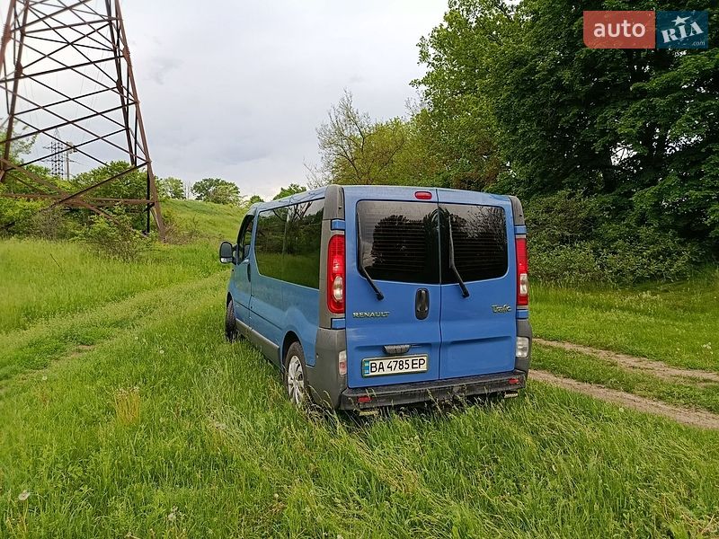 Мінівен Renault Trafic 2006 в Смілі