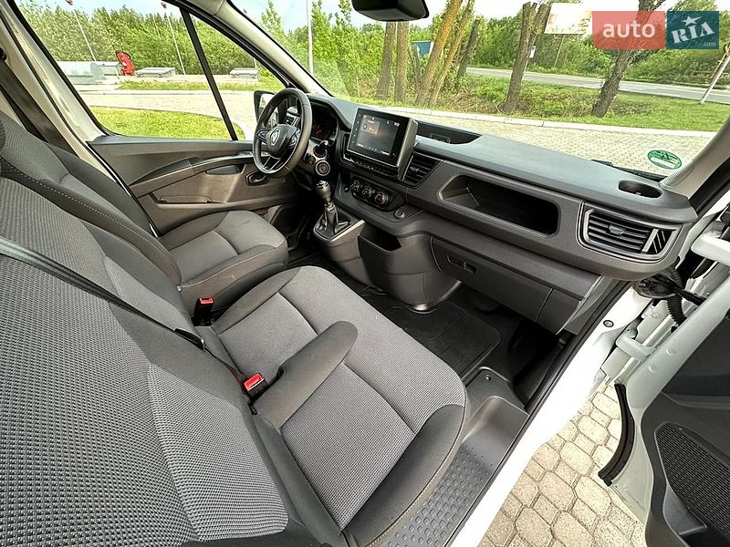 Грузовой фургон Renault Trafic 2022 в Киеве