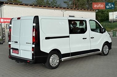 Грузопассажирский фургон Renault Trafic 2017 в Буче