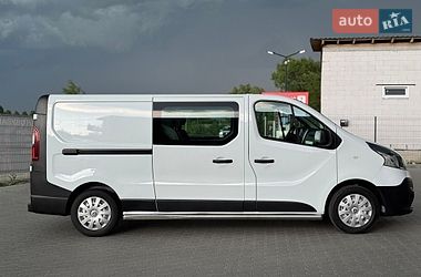 Грузопассажирский фургон Renault Trafic 2017 в Буче