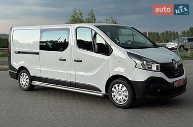 Грузопассажирский фургон Renault Trafic 2017 в Буче