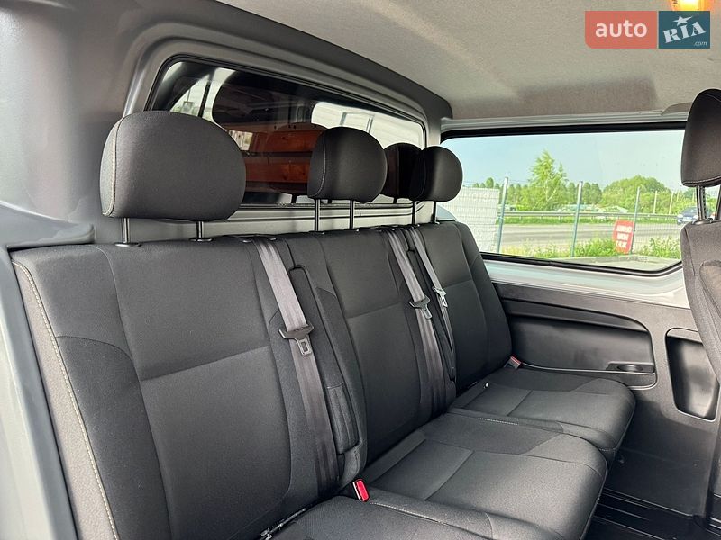 Грузопассажирский фургон Renault Trafic 2017 в Буче