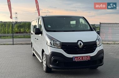 Грузопассажирский фургон Renault Trafic 2017 в Буче