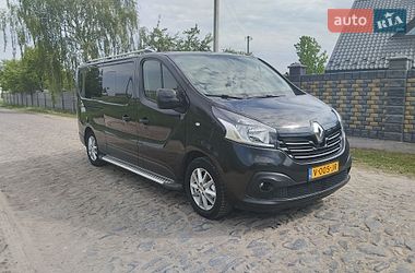 Грузопассажирский фургон Renault Trafic 2017 в Дубно