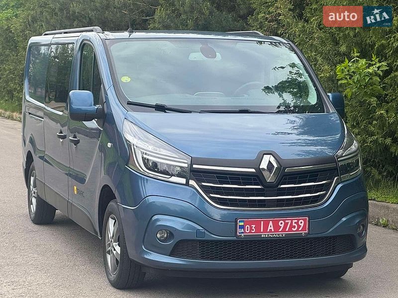Вантажопасажирський фургон Renault Trafic 2020 в Рівному