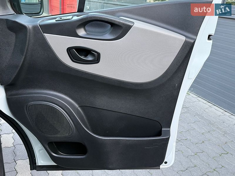 Минивэн Renault Trafic 2017 в Черновцах