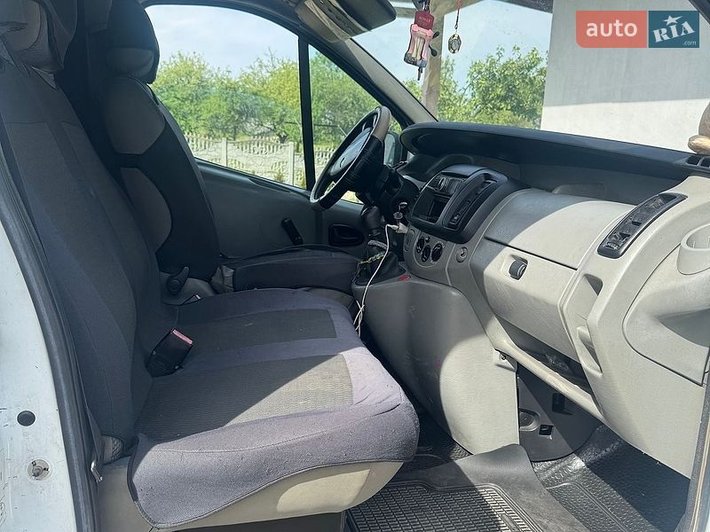 Мінівен Renault Trafic 2002 в Рава-Руській