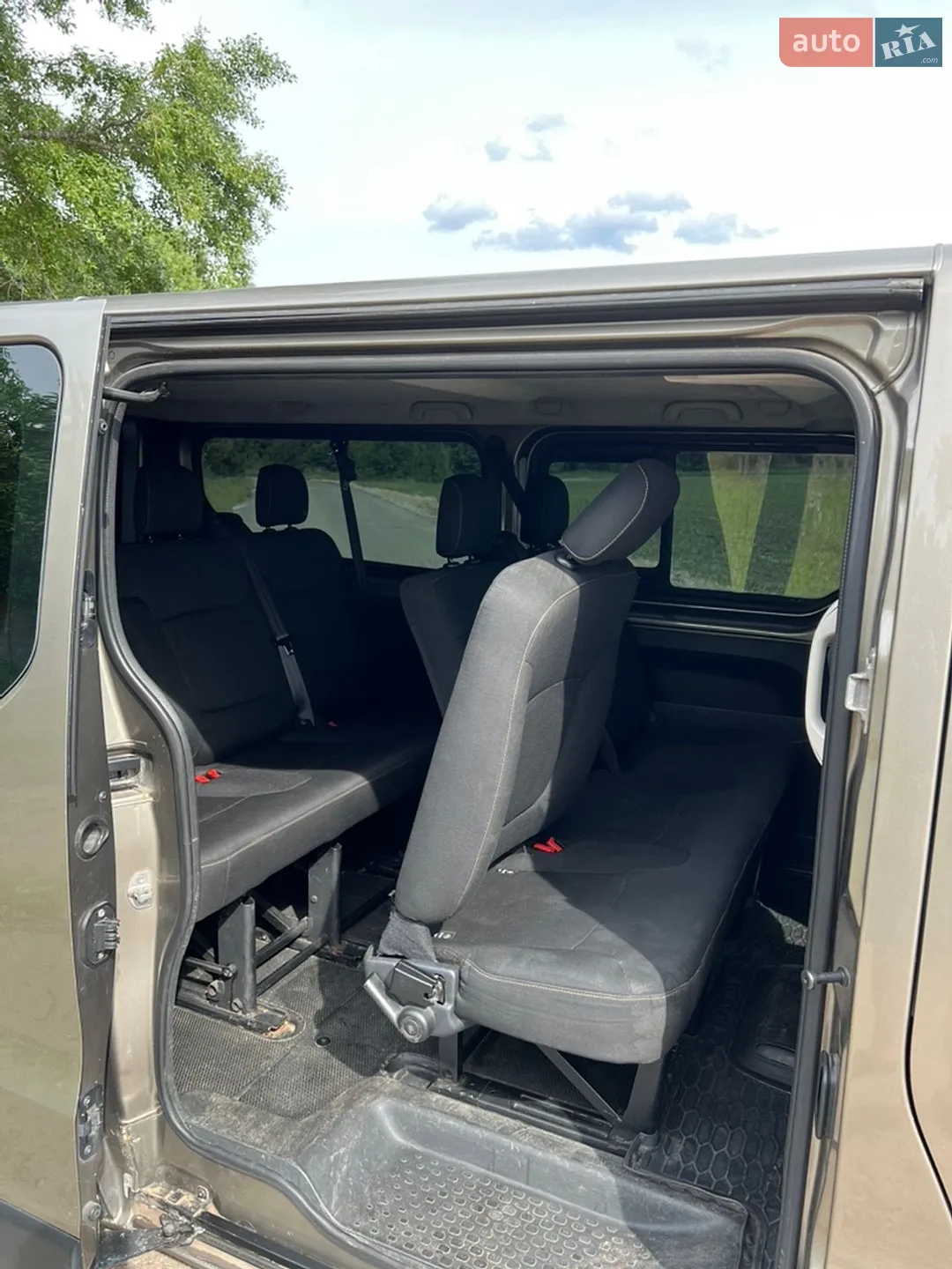 2015 Renault Trafic - мініатюра 15