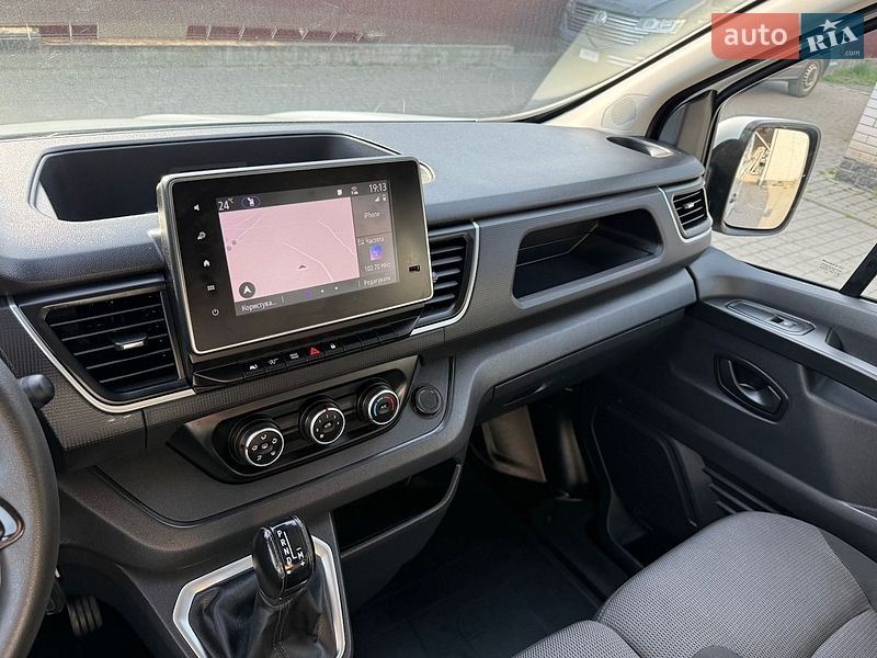 Грузовой фургон Renault Trafic 2022 в Киеве