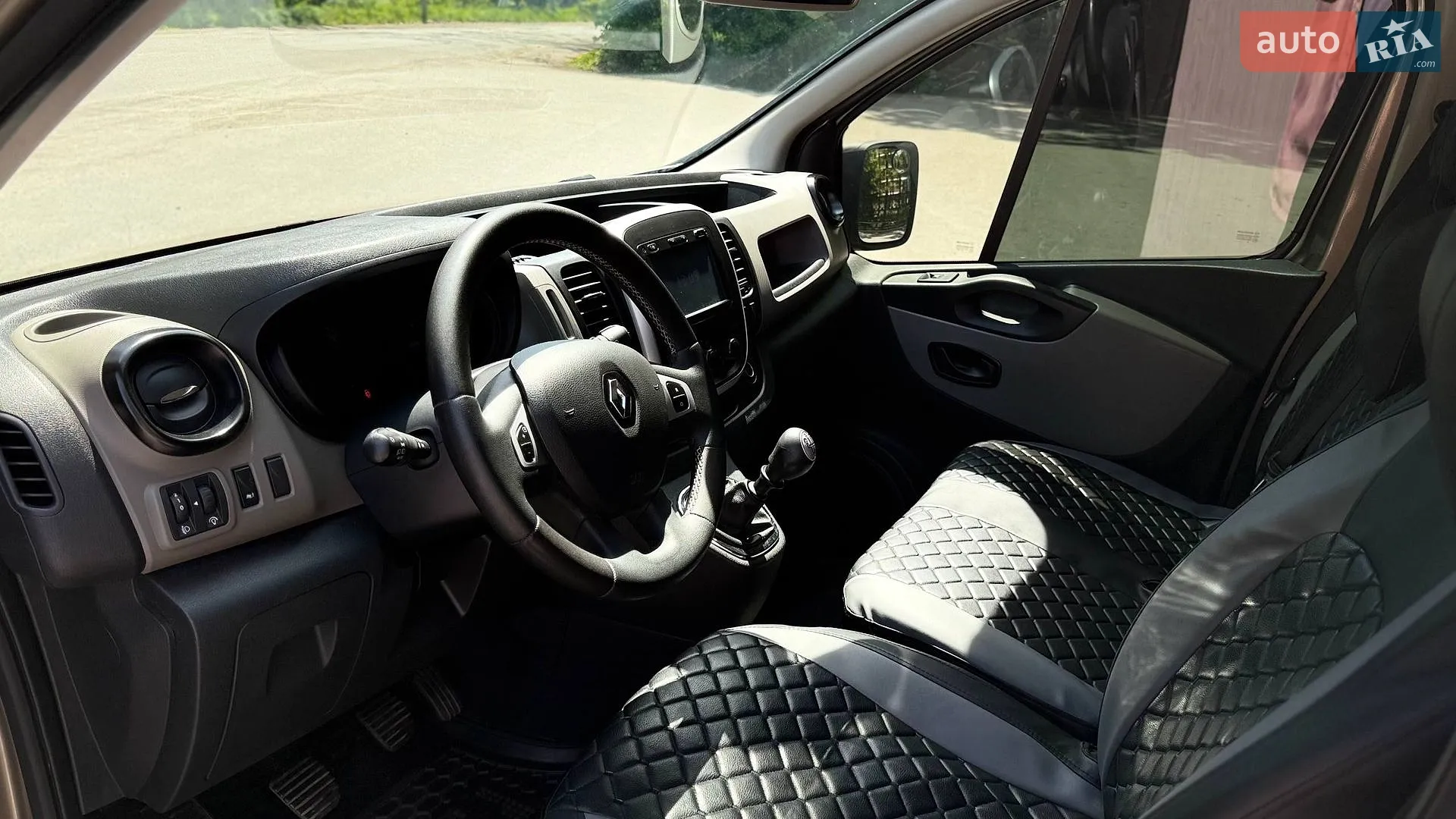 2017 Renault Trafic - мініатюра 15