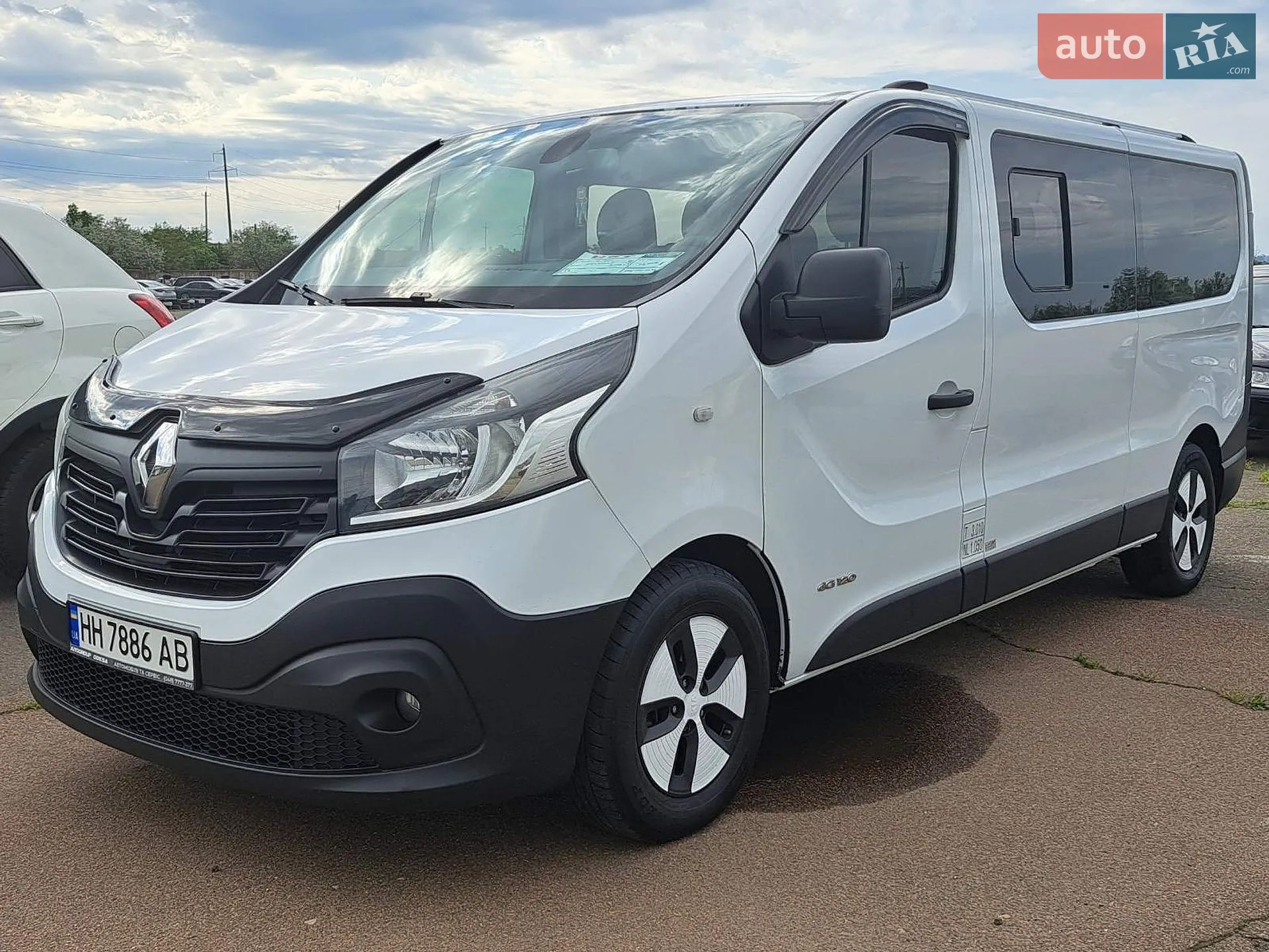 2016 Renault Trafic - мініатюра 3