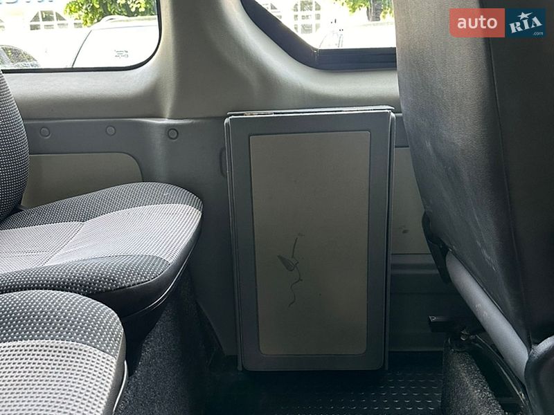 Мінівен Renault Trafic 2006 в Чернівцях