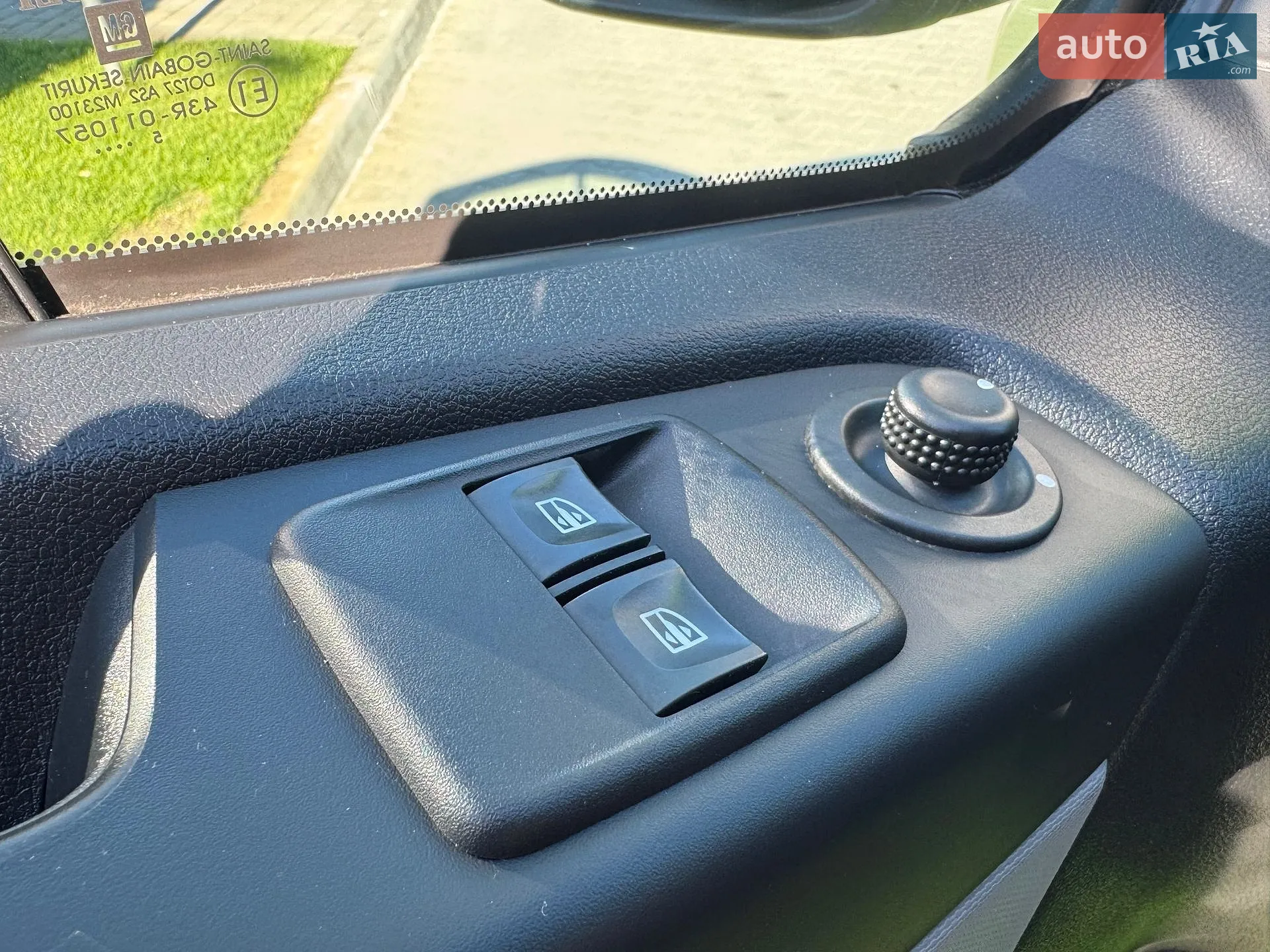 2015 Renault Trafic - мініатюра 49