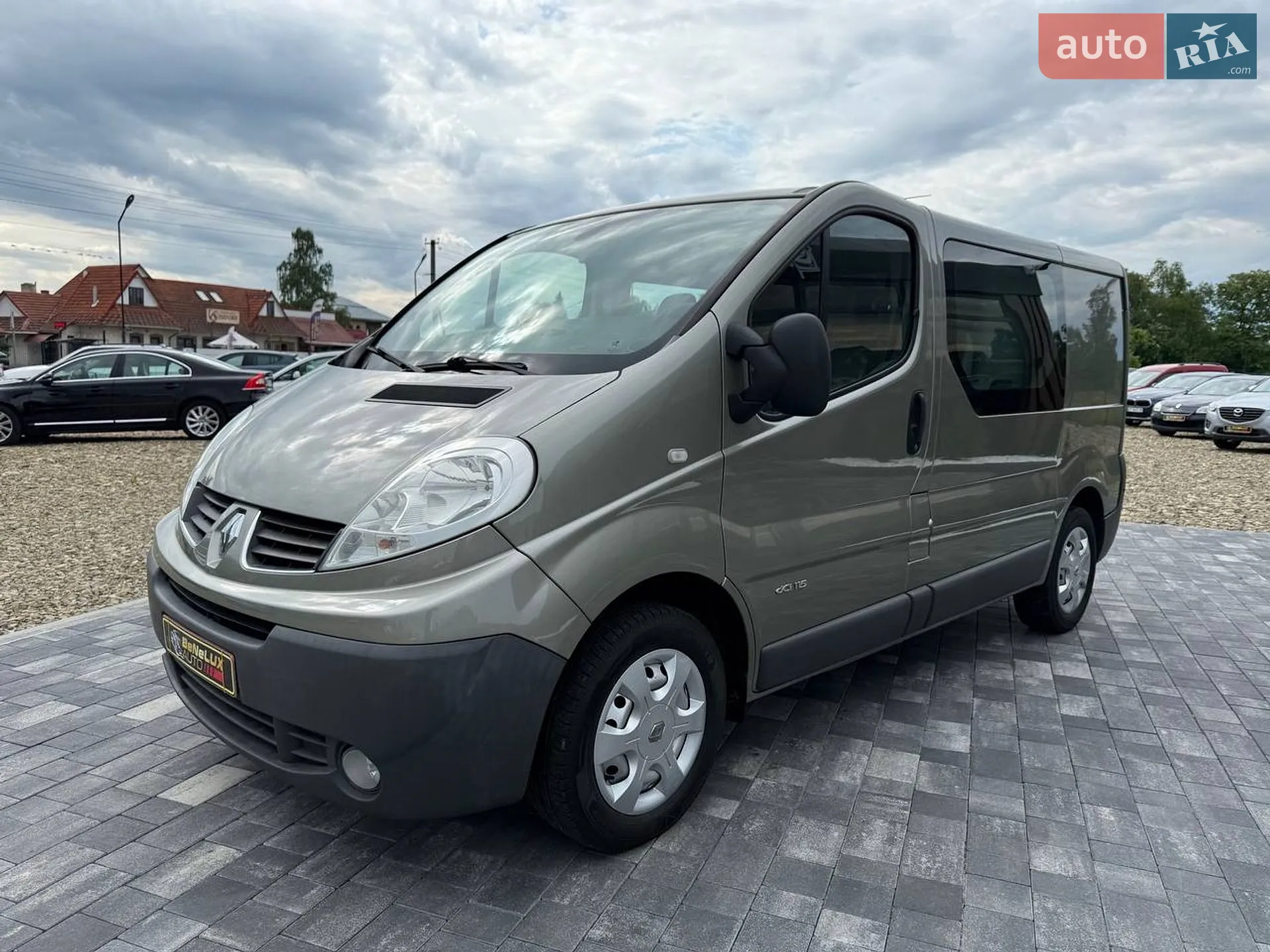 2010 Renault Trafic - мініатюра 3