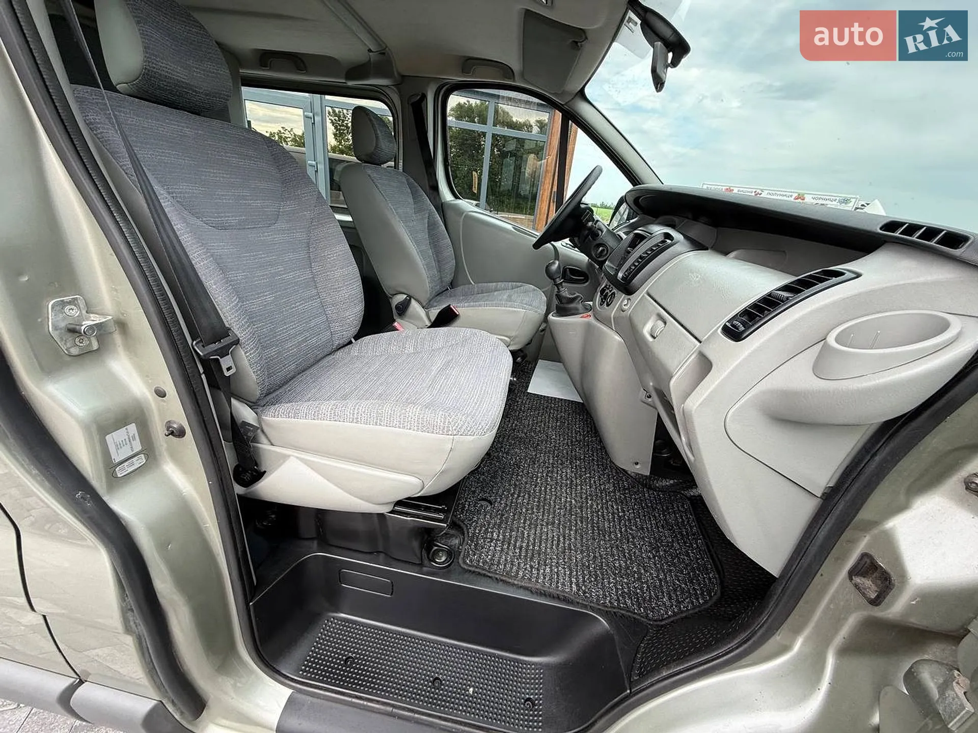 2010 Renault Trafic - мініатюра 20